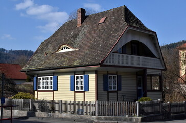 Fototapeta na wymiar Malerisches Häuschen in Waldkirch bei Freiburg