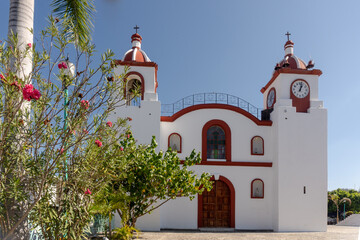 Santa Maria Huatulco, Oaxaca, México: Santa Maria Parish Church (Parroquia de Santa Maria, Saint Mary) The Original town inland town in the Sierra Madre mountains, where civic life first began.