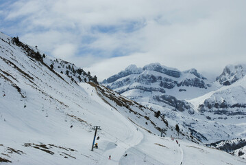 Fototapeta na wymiar Snow-capped mountains of the Pyrenees (1)
