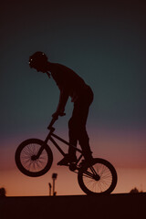 Obraz premium silhouette of a cyclist