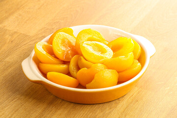 Canned apricot – sweet light dessert