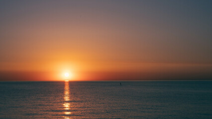 Fototapeta premium sunrise over the sea