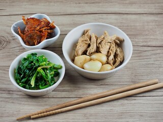 반찬, 시금치 무침, 닭가슴살 마늘 간장 조림, 게볶음
