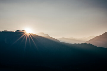 Obraz premium sunrise over mountains