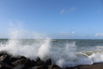 waves crashing on the rocks