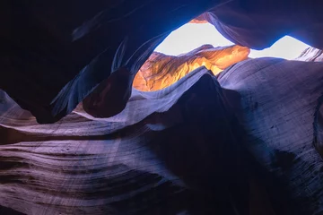 Foto op Plexiglas Nachtblauw Prachtig uitzicht op de Navajo Upper Antelope Canyon in Lechee, Arizona