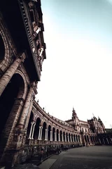 Abwaschbare Fototapete Schwarz Atemberaubende Aussicht auf ein historisches Gebäude am Spanienplatz, einem historischen Wahrzeichen in Sevilla, Spanien
