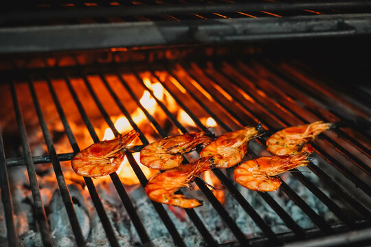 Una racion gourmet de gambas a la parrilla