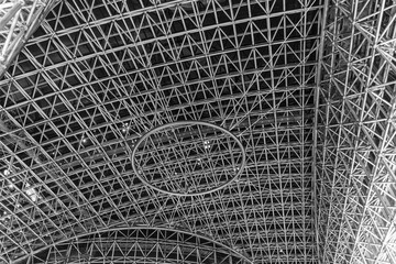 駅にあった金属のアート