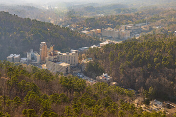 Obraz premium High angle view of the downtown Hot Springs