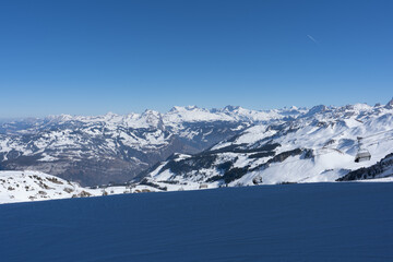 Winter sports on Mount Stoos, Authentic and genuine, the villages of the Stoos-Muotatal region offer a variety of ways to take a break from everyday life and enjoy your holiday. Whether on the Stoos