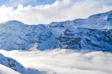 Fototapeta na wymiar Chilean snowy alpine mountain view 