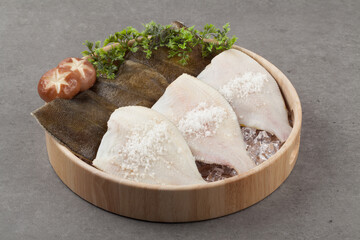 flounder, fish, seafood, seafood, raw, food, food, food, ingredients, food ingredients, food ingredients, close-up, uncooked, halibut, flounder, fishy, cooked, cooked,가자미 ,생선, 어류 ,해산물 ,해물 ,날것, 음식 ,식사 