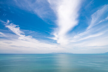 Fototapeta na wymiar Beautiful cloud and tropical sea ocean in southern of Thailand, Travel summer beach holiday concept.