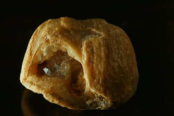 quartz crystals in nature druse gem gemstone
