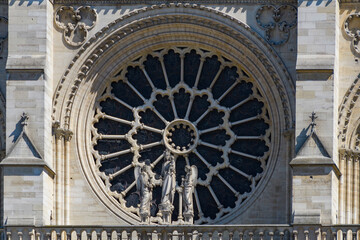 ノートルダム大聖堂　ステンドグラス