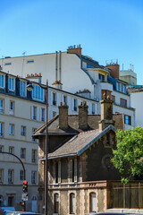 Fototapeta na wymiar パリの街並　煙突