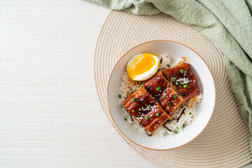 eel rice bowl or unagi rice bowl