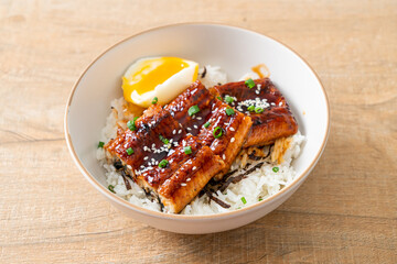 eel rice bowl or unagi rice bowl