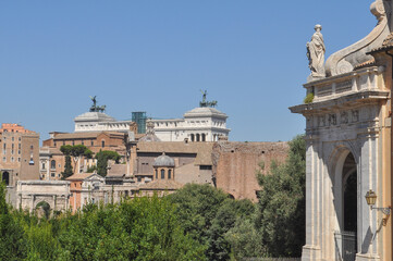 Fototapeta na wymiar View of the city of Rome