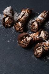 cannoli siciliani italian delicious 