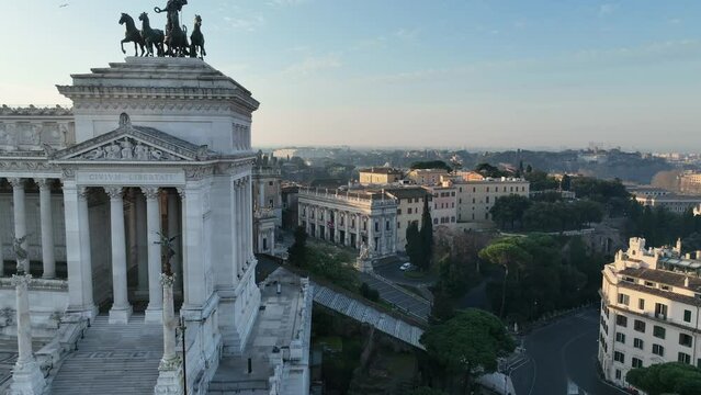l'Altare della Patria e il Campidoglio a Roma, Italia.
Vista aerea del Campidoglio a Roma, sede del comune di Roma, famosa meta turistica nel centro di Roma.
