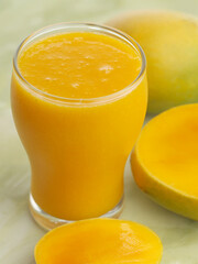 glass of mango juice. mango juice with mango slice
