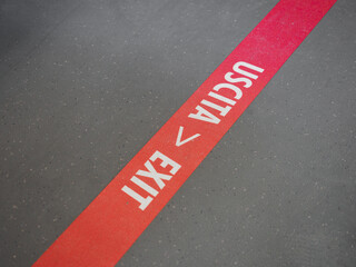 Uscita (Exit) sign