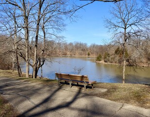 A beautiful view of the lake in the countryside park.