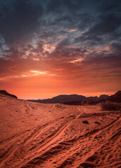 Fototapeta na wymiar Summer sunset in the desert