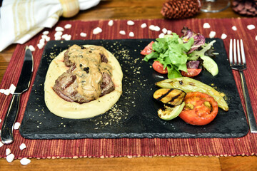 different serving food