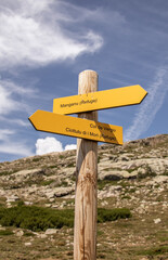 Signposting of itineraries in the mountains of Corsica
