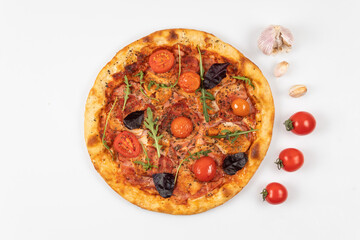 pizza tomato vegetables meat garlic 