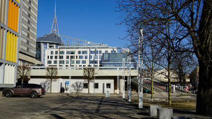 Ship like architecture