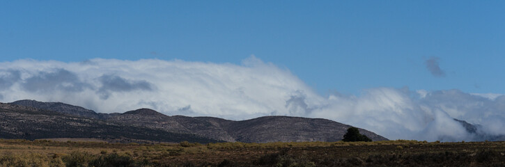 Obraz na płótnie Canvas Wolken über dem Doringrivier Wilderness Area