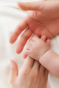 ホールド Images Browse 2 129 Stock Photos Vectors And Video Adobe Stock