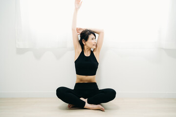 Fototapeta premium スポーツウェアを着た女性 