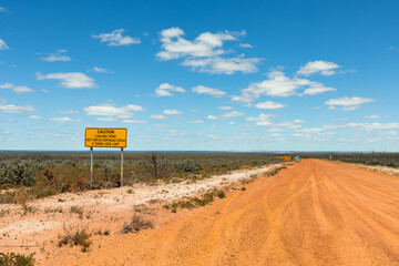 road sign on Cascade Road advising caution and load limit