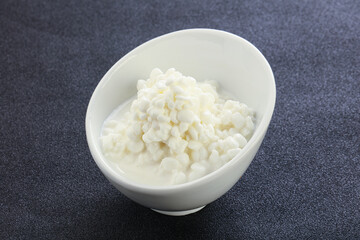 Dietary granulated cottage cheese for breakfast