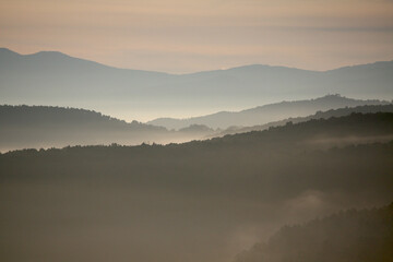 Obraz na płótnie Canvas Foggy Valley Panorama