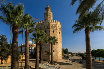 Fototapeta na wymiar Sevilla, Goldturm, Torre del Oro, Andalusien, Spanien 