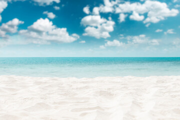 Fototapeta na wymiar Beautiful white sand beach and Blur Beautiful Cloud on Blue sky at Sea
