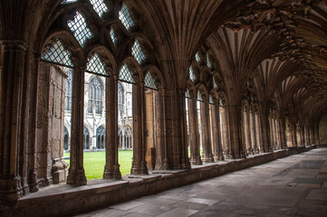 Canterbury Cathedral, England - Cathedral interior with columns	
 - obrazy, fototapety, plakaty