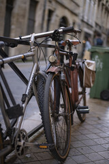Fototapeta na wymiar Le vieux vélo