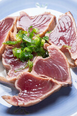 新鮮で美味しいカツオのたたき