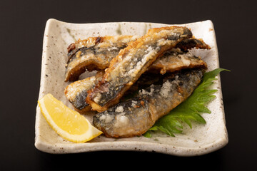 イワシの竜田揚げ　(八戸産寒流トロいわし)