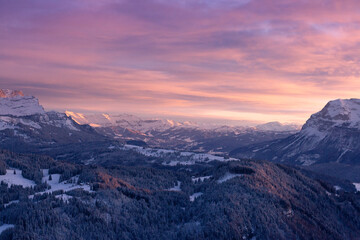Fototapeta na wymiar Sunset over the Alps