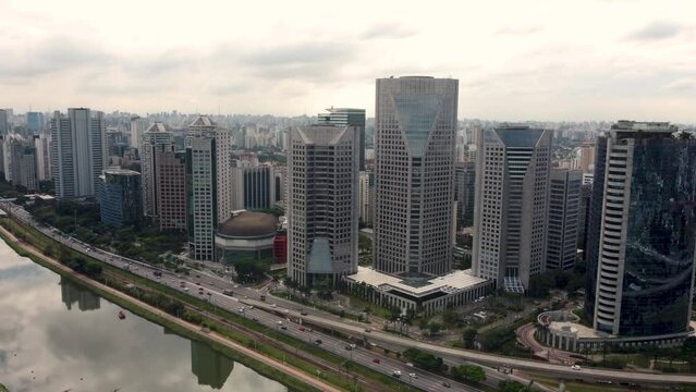 Ponte Estaiada, Marginal Pinheiros, S&atilde;o Paulo - State of S&atilde;o Paulo, Brazil 