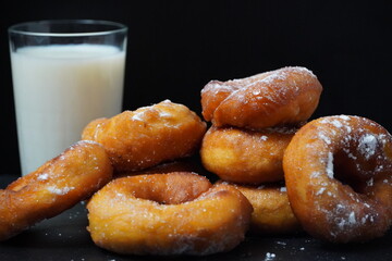 Doughnut (Spanish rosquilla bollería)