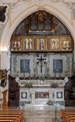  Altar in church of Saint Francis of Assisi in Matera. Italy